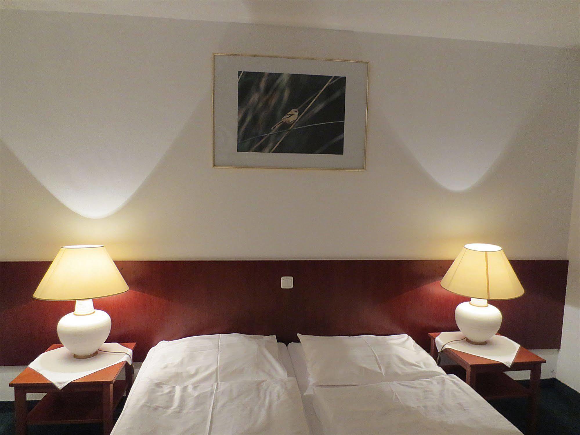 Hotel Post Illmitz Esterno foto